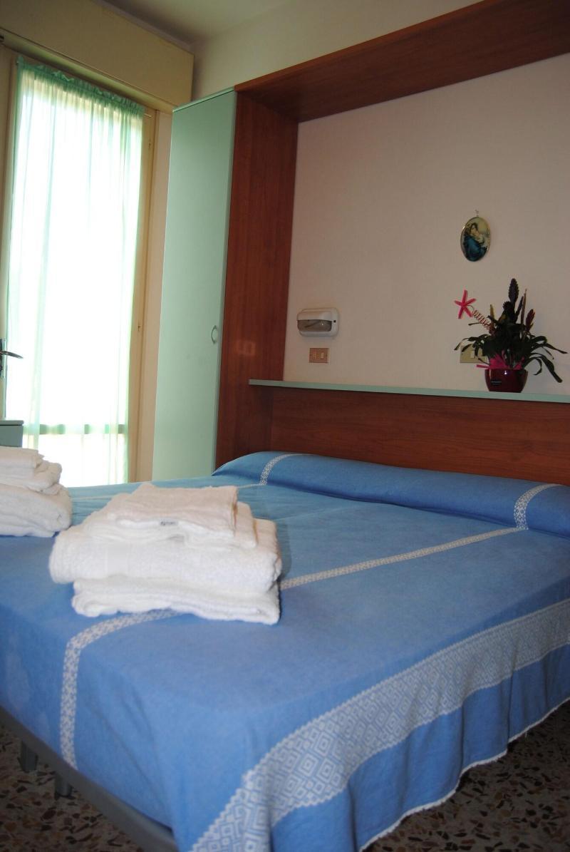 Hotel Trevi Cesenatico Exteriör bild