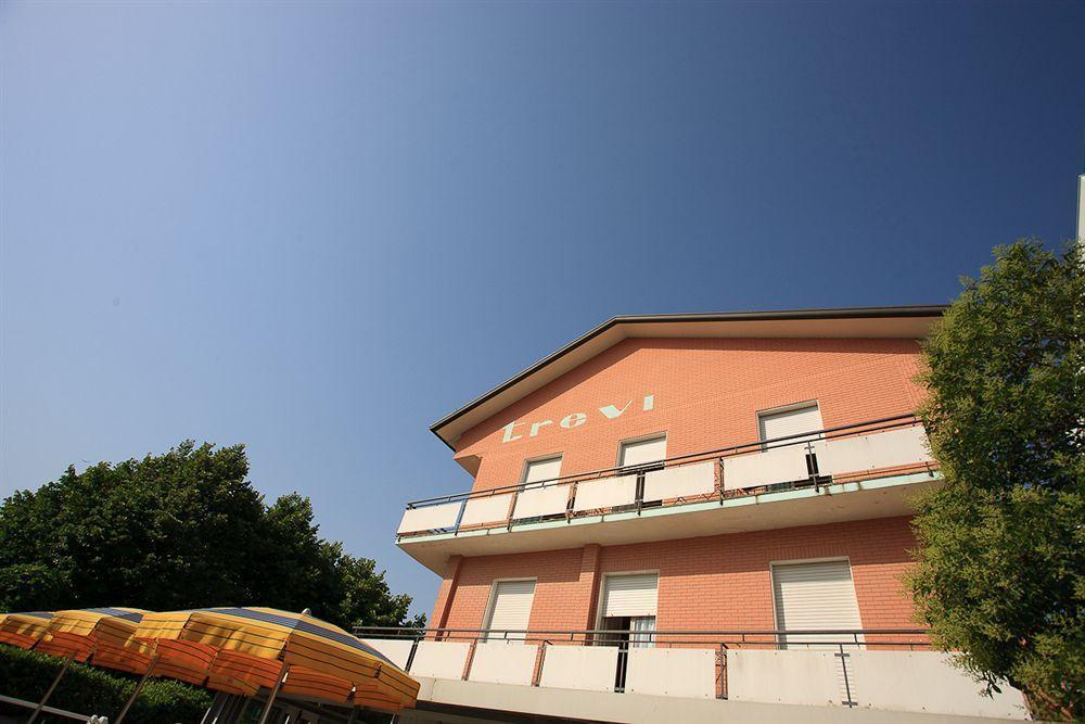 Hotel Trevi Cesenatico Exteriör bild